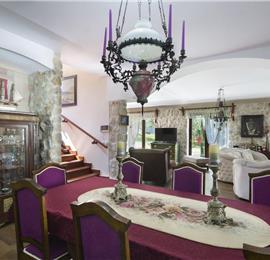 5 bedroom bayside villa with pool near Kotor, sleeps 12